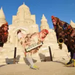 "Cock-tales" por Cía. PasParTout. Música, teatro de calle y títeres. (Plaza Santo Domingo)